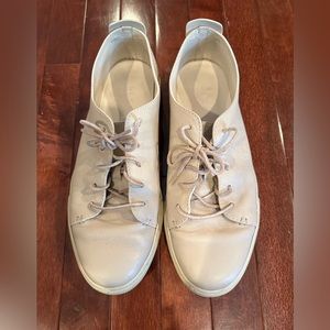Gucci Beige Dress Sneakers